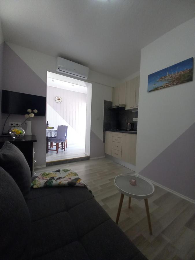 Apartman Maja Apartment Kastela Exterior photo